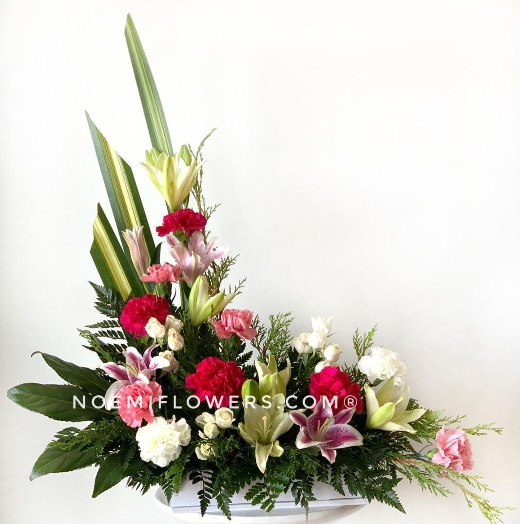 Arreglo para Urna 04 - Floristería Noemi Flowers