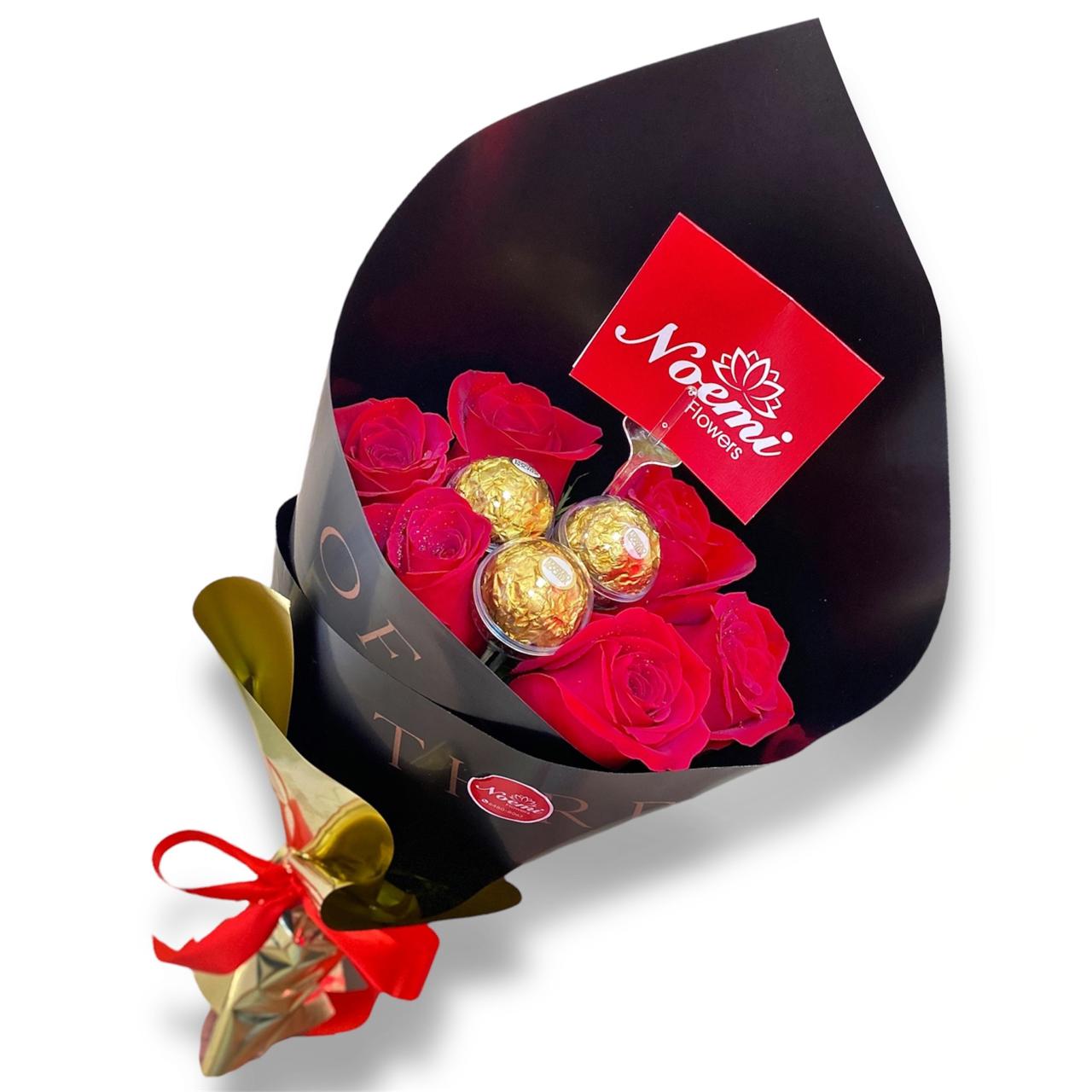 Bouquet de rosas rojas con bombones de chocolates - Floristería Noemi Flowers.