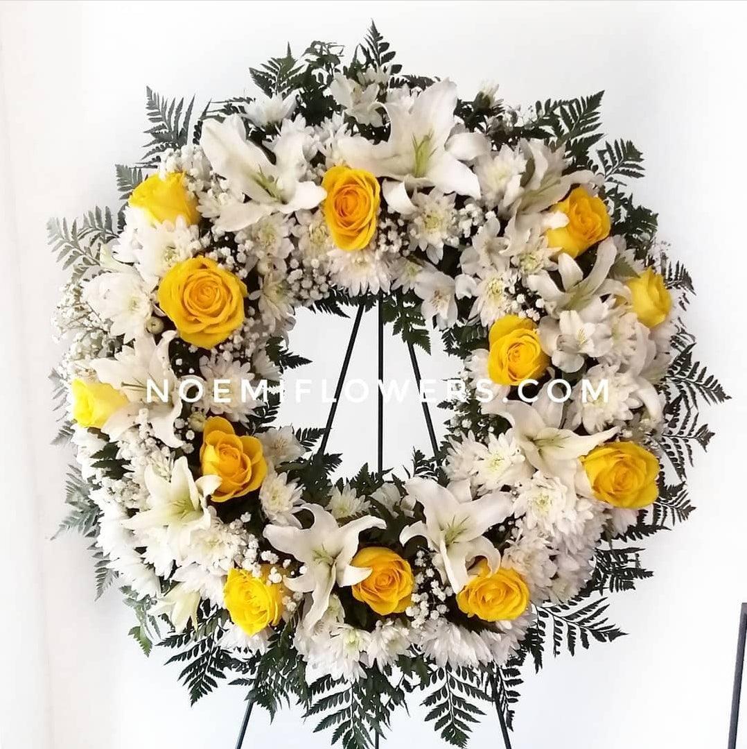 Corona Funebre NF-34 - Floristería Noemi Flowers