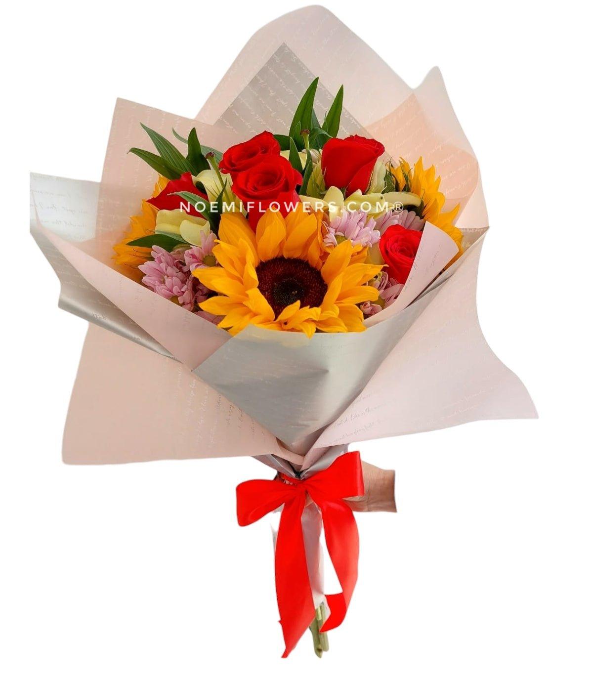 Bouquet con Girasoles y Rosas Rojas Floristería Noemi Flowers