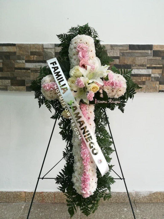 Cruz Último Adiós - Floristería Noemi Flowers