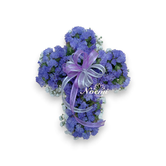 Confeccionado con flores siempre viva y toques de gipsofilia - Floristería Noemi Flowers.