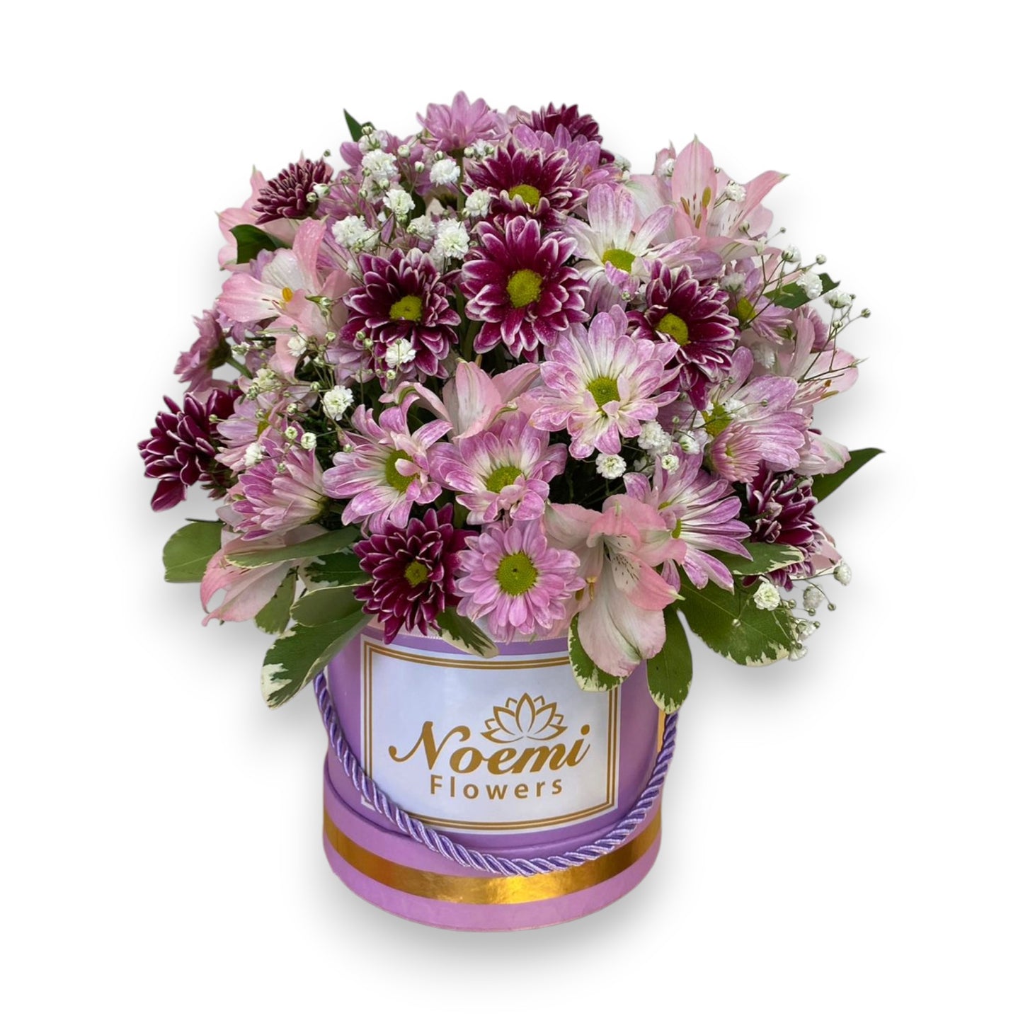 Caja de flores margaritas astromelias y gypsofilia con toque de follaje - Floristería Noemi Flowers