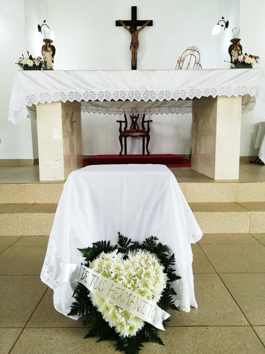 Corona Fúnebre NF-10 - Floristería Noemi Flowers