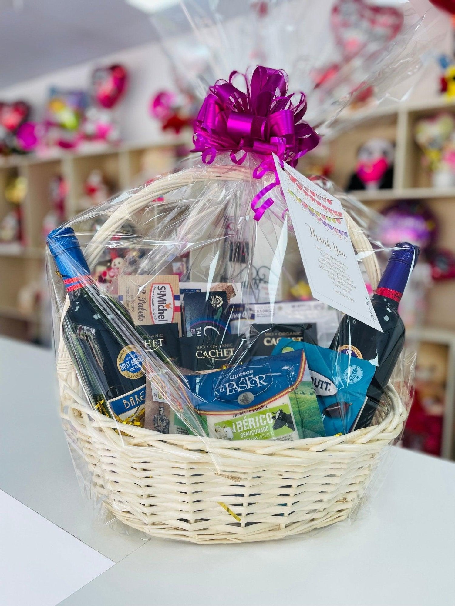 Canastas de Regalo - Floristería Noemi Flowers