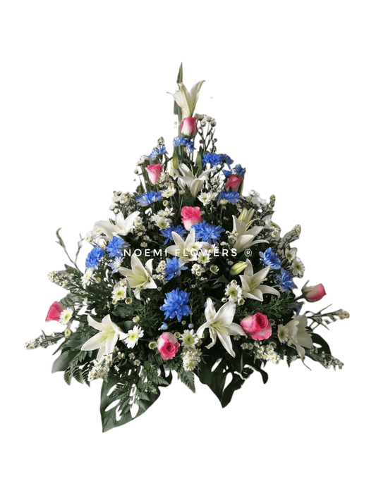 Arreglo con Lirios Rosas Crisantemos relleno y follaje - Floristería Noemi Flowers