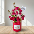 Arreglo de rosas rojas astromelias - Floristería Noemi Flowers