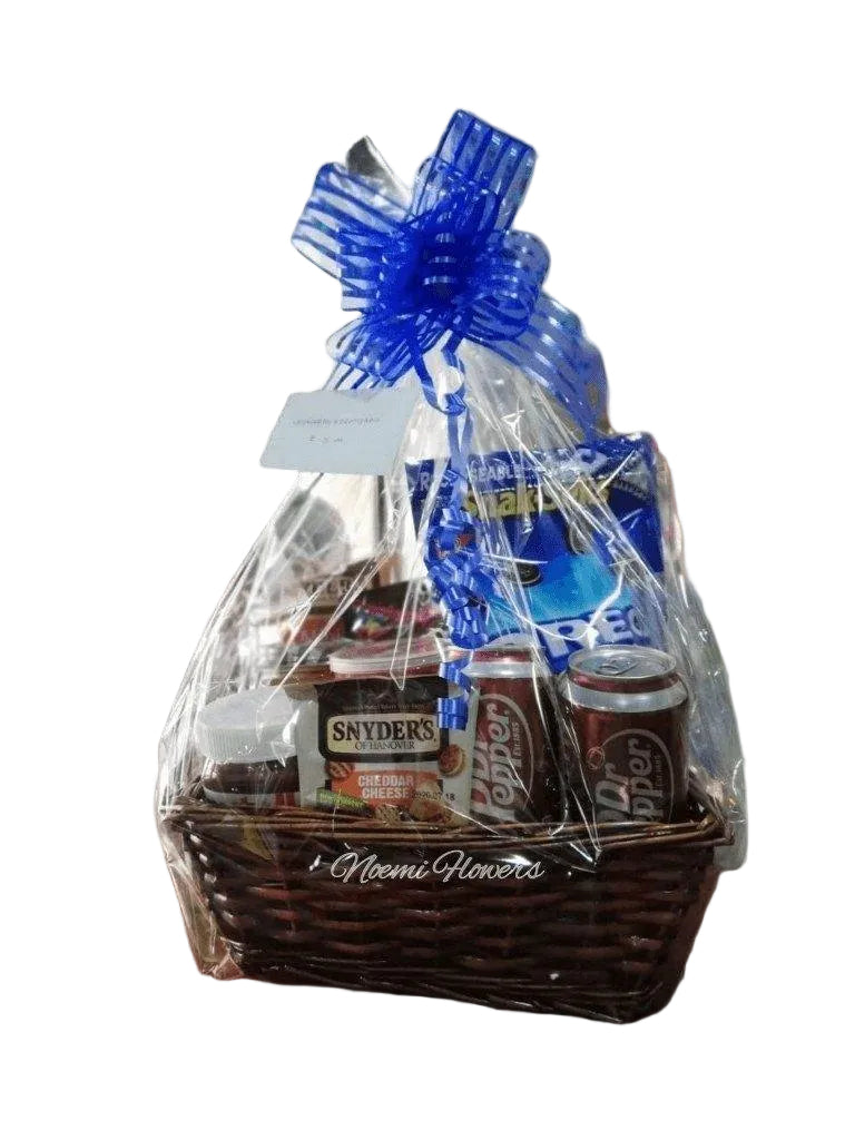 Canasta de Regalo Galletas Gaseosas Oreo - Floristería Noemi Flowers