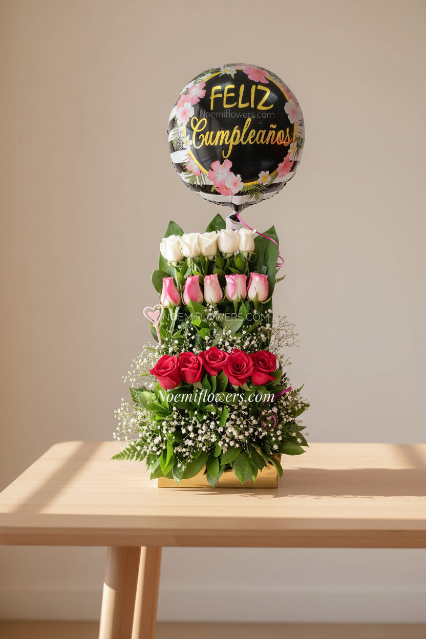 Arreglo de 15 Rosas colores variados con Globo de Cumpleaños - Floristería Noemi Flowers
