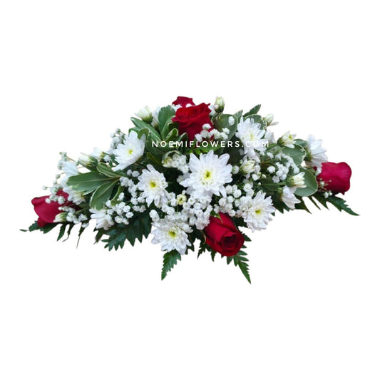  Centro de Mesa NF-16 con rosas, gisofilia y  crisantemos  -Floristería Noemi Flowers. 