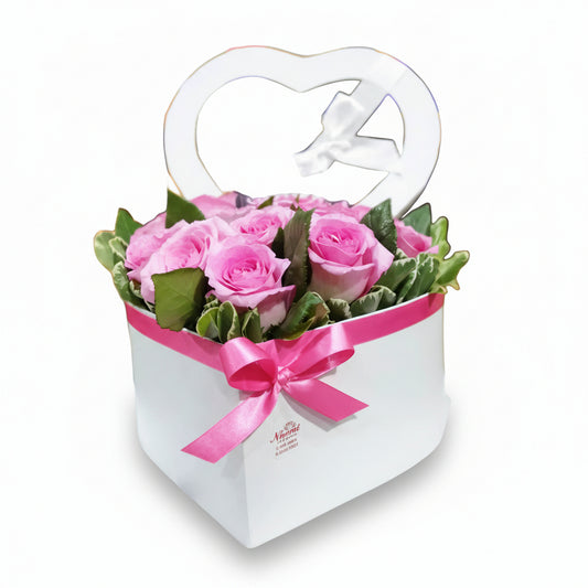 Corazón de 12 Rosas - Floristería Noemi Flowers