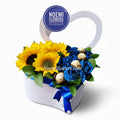 Corazón de 9 Rosas Azules y 4 Girasoles y Chocolates - Floristería Noemi Flowers