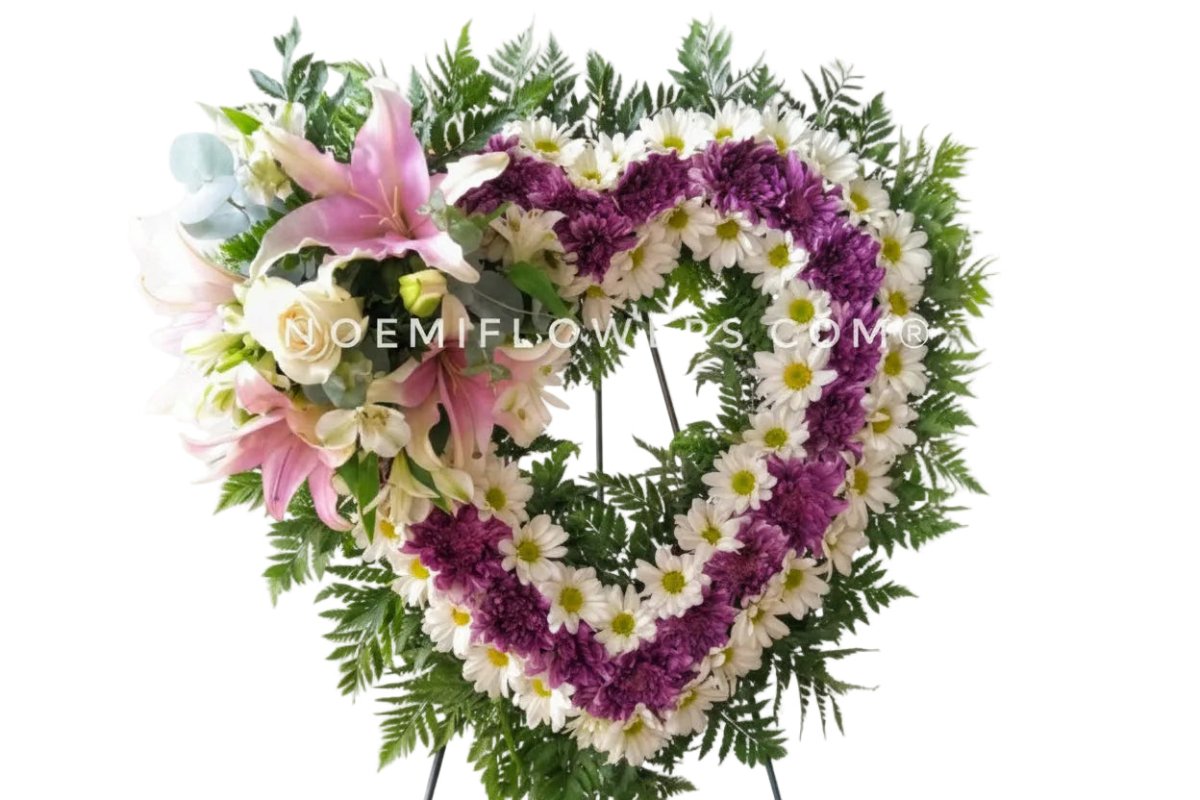 Corona  Premium con lirios margaritas y crisantemos lila - Floristería Noemi Flowers