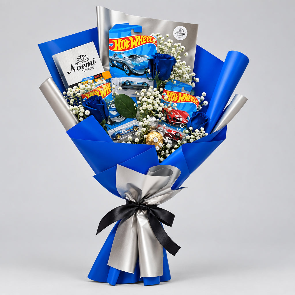 Bouquet de rosas azules y carritos Hot Wheels - Floristería Noemi Flowers