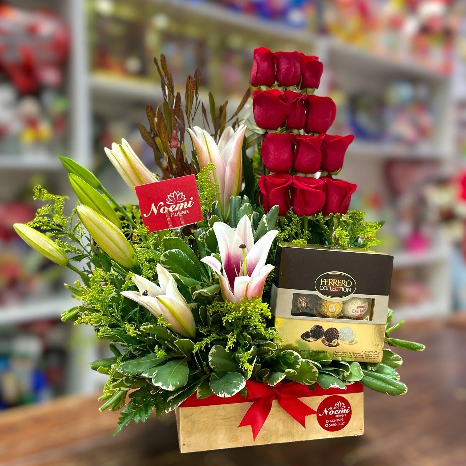 Arreglo con rosas lirios y chocolates - Eres Especial - Floristería Noemi Flowers