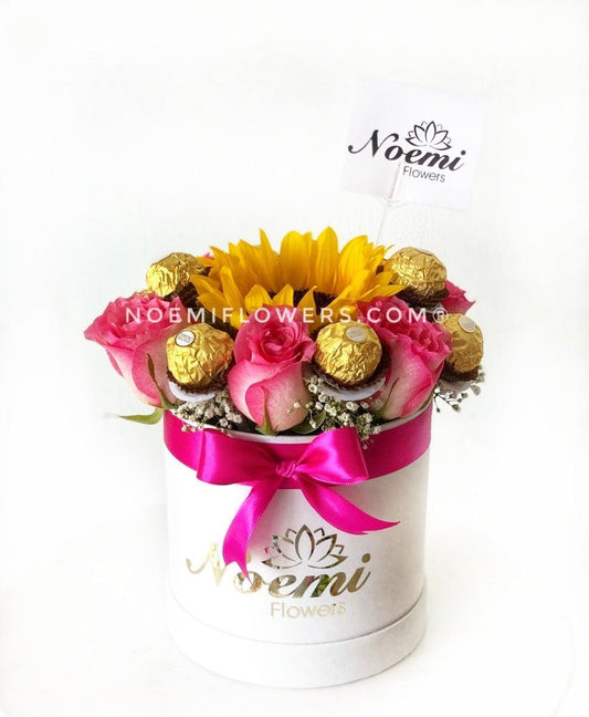 Caja de rosas con girasol y bombones de chocolates Ferrero Roche