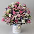Caja de Flores hermosas con rosas lirios claveles mini rosas -  Floristería Noemi Flowers