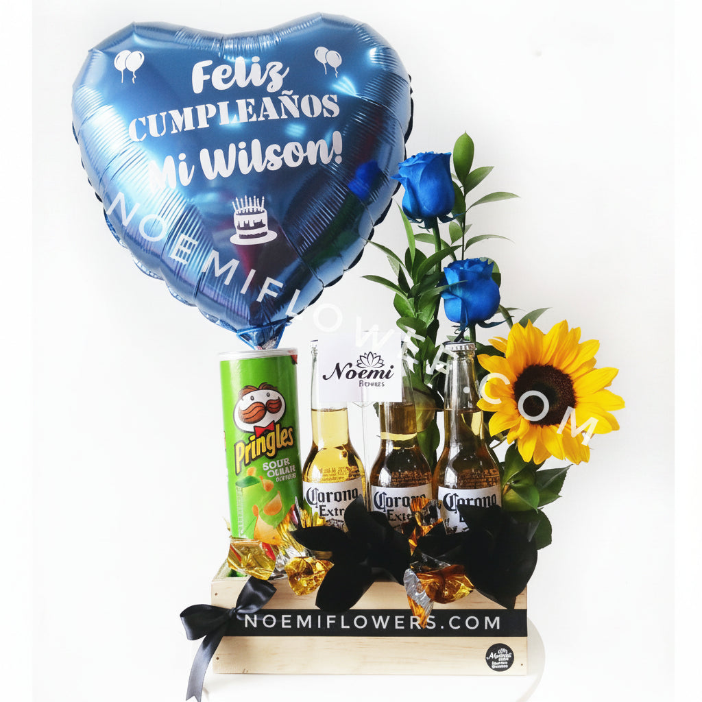 Caja Regalo para Hombre con cervezas rosas azules girasol y globo personalizado - Floristería Noemi Flowers