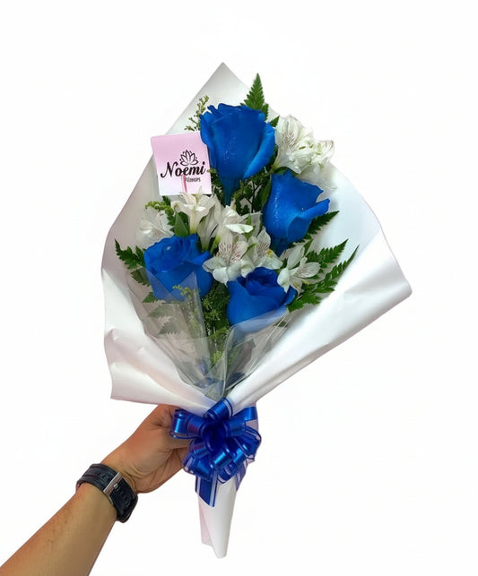 Ramo de 4 rosas azules - Floristería Noemi Flowers