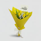 Bouquet de 5 Tulipanes amarillos con gipsofila - Floristería Noemi Flowers