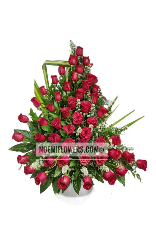Arreglo Floral de 50 rosas rojas - Floristería Noemi Flowers