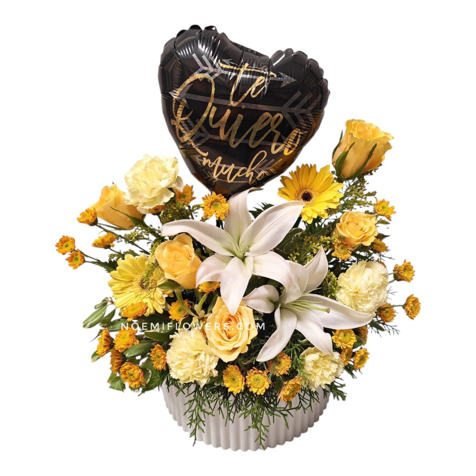 Arreglo floral confeccionado con rosas, lirios, claveles, crisantemos y follaje variado - Floristería Noemi Flowers.