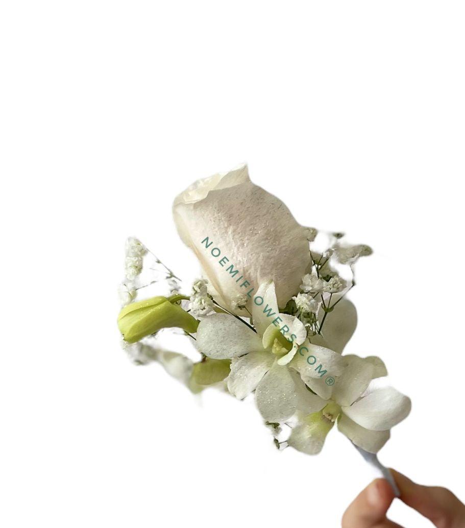 Botonier 05 - Floristería Noemi Flowers