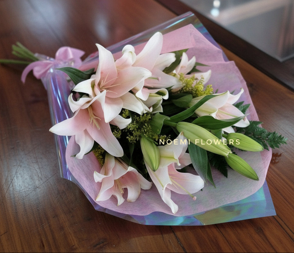 Bouquet de Lirios rosados- Floristería Noemi Flowers