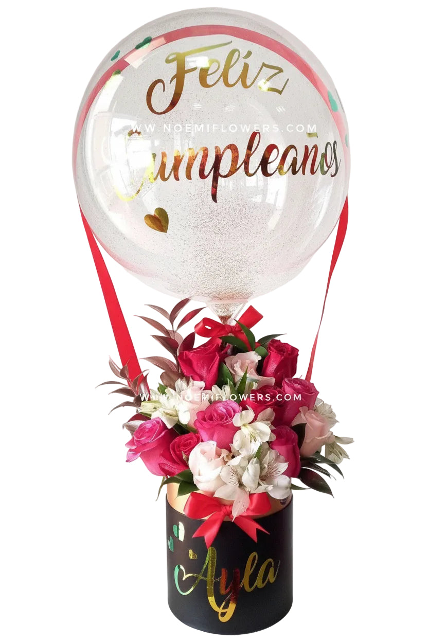 Caja de rosas con Globo personalizado - Floristería Noemi Flowers