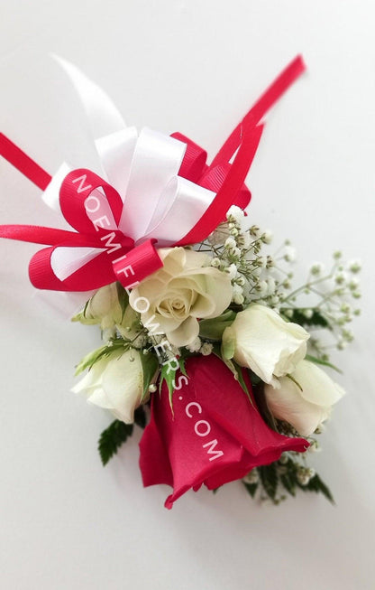 Corsage de mano y Botonier Juego NF05 - Floristería Noemi Flowers