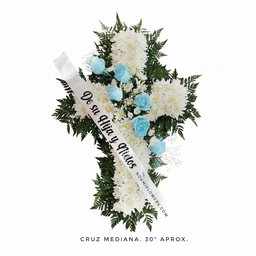 Cruz Funebre con crisantemos y rosas en el centro - Floristería Noemi Flowers