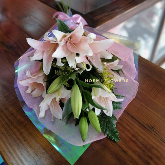 Bouquet de Lirios - Floristería Noemi Flowers