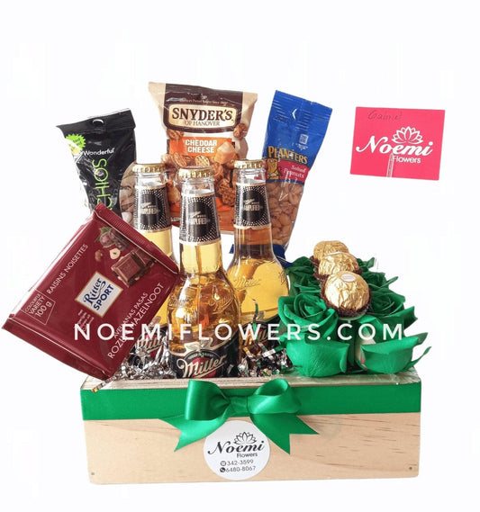 Regalo para Papá - Cervezas, rosas chocolates y snacks- Floristería Noemi Flowers