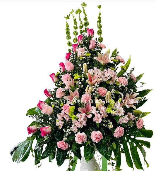 Arreglo para Inauguración con rosas claveles y lirios y astromelias - Floristería Noemi Flowers