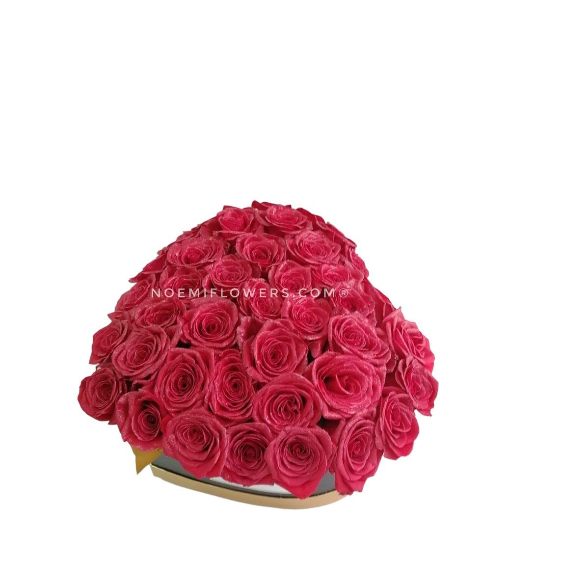 Caja Corazón de 40 Rosas - Floristería Noemi Flowers